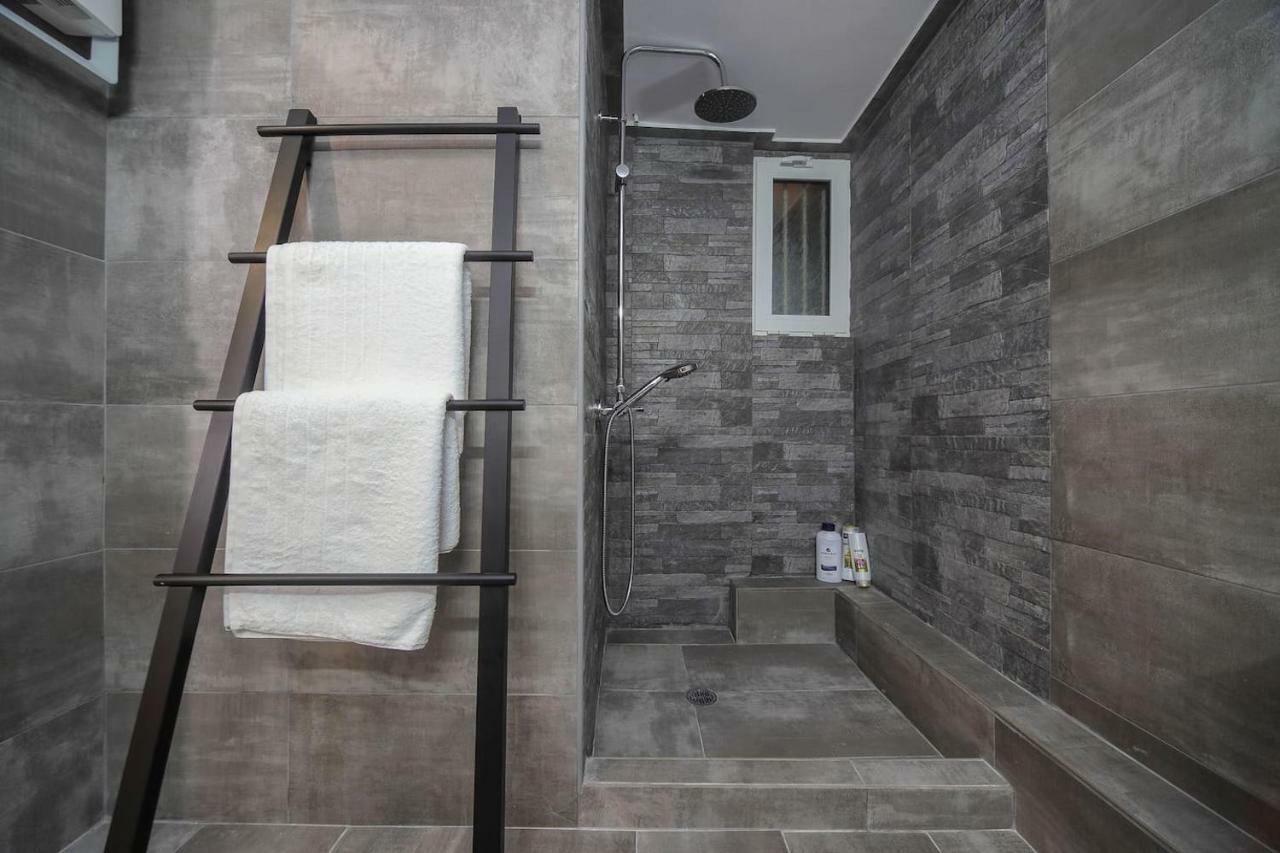 Charming Apartment Near Panathenaic Stadium ภายนอก รูปภาพ